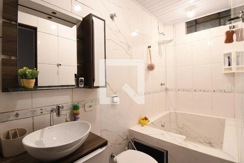 3-bedroom apartment with a bathtub in Curitiba — photo 14