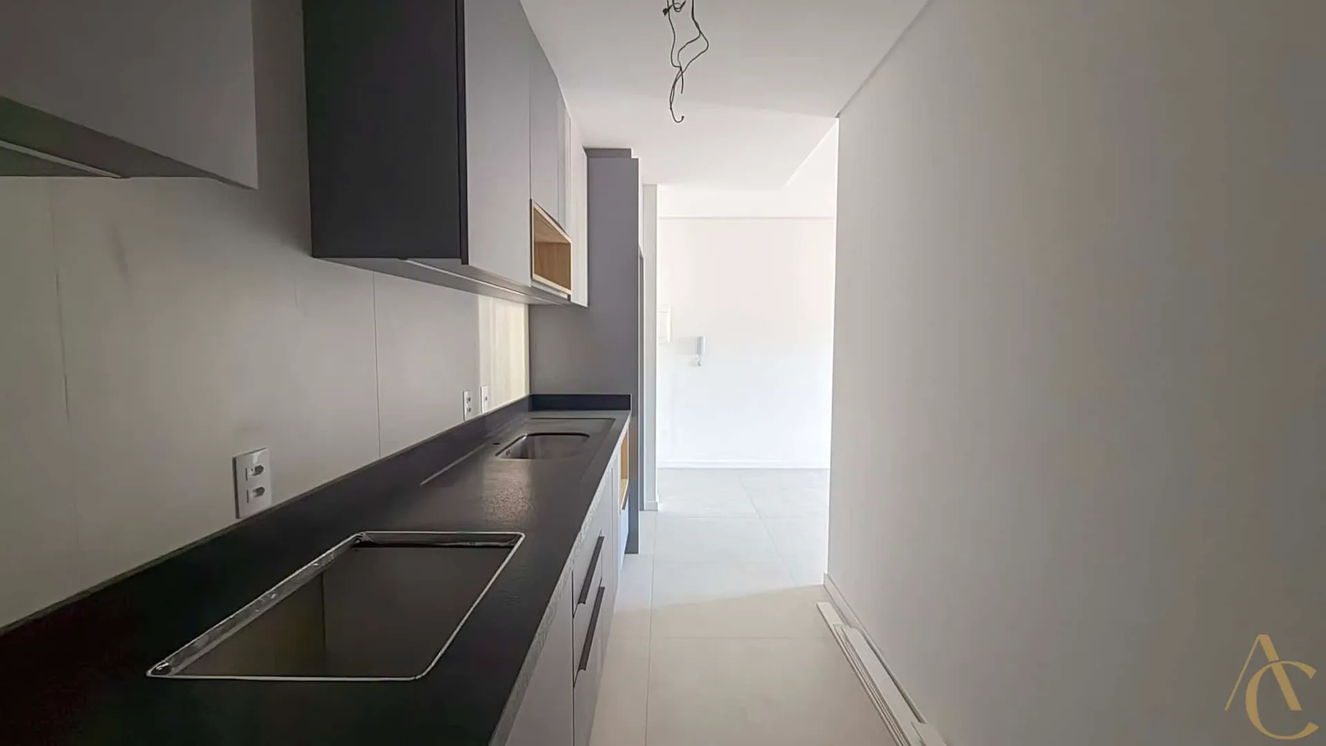 Glass-enclosed balcony in a 2-bedroom apartment, 69 m² — photo 24