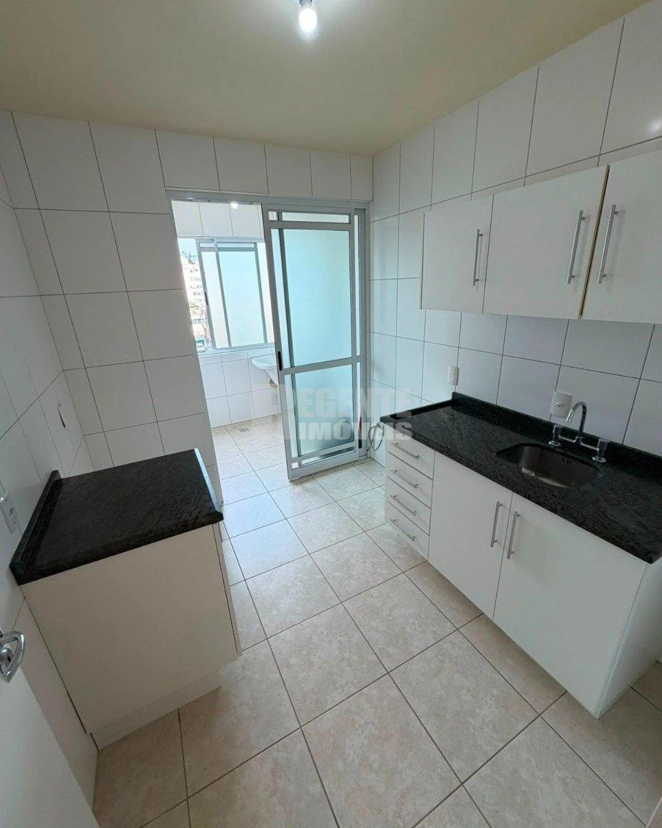 Apartamento de 2 dormitorios con parrilla en la terraza — photo 2