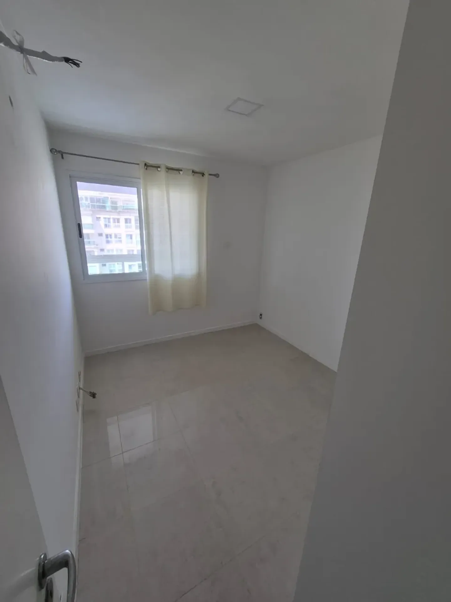 3-bedroom apartment with a walk-in closet — photo 7