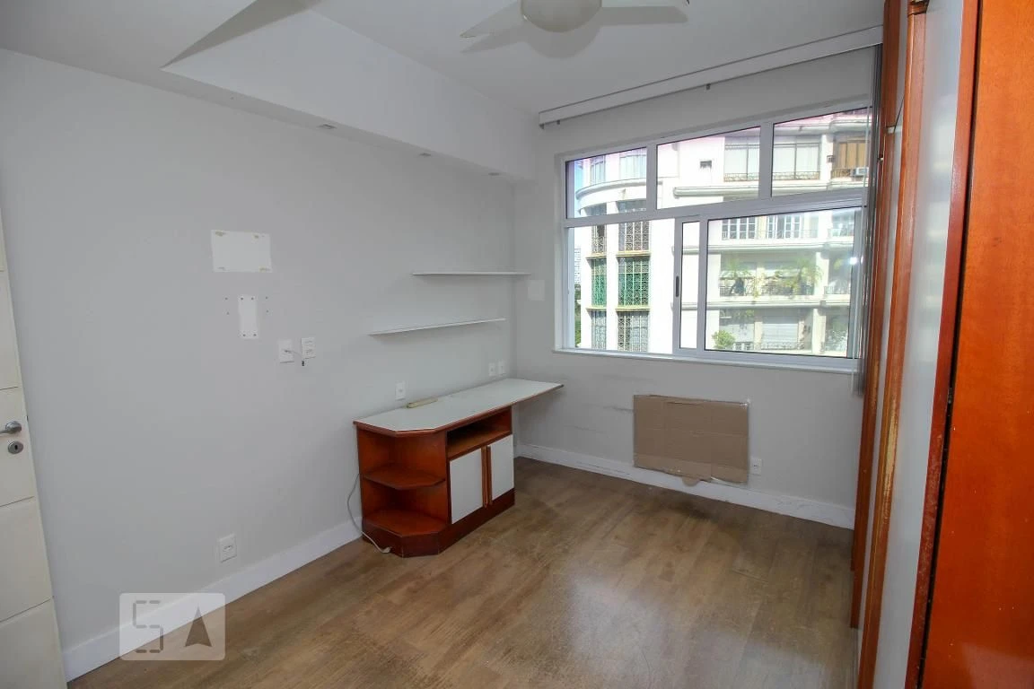 3-bedroom apartment with a home office — photo 31