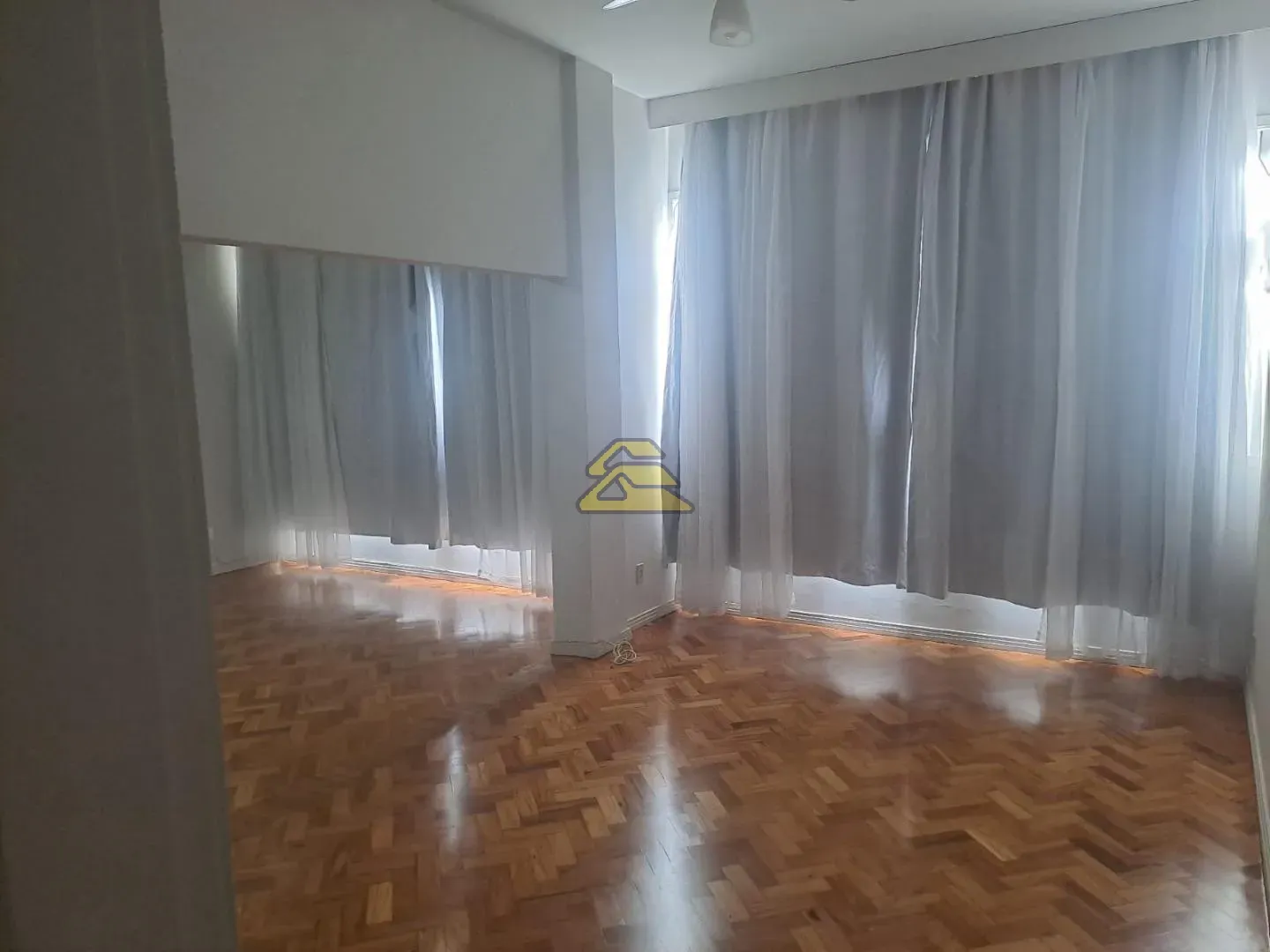3-bedroom apartment with 1 parking space and 1 bath — photo 3