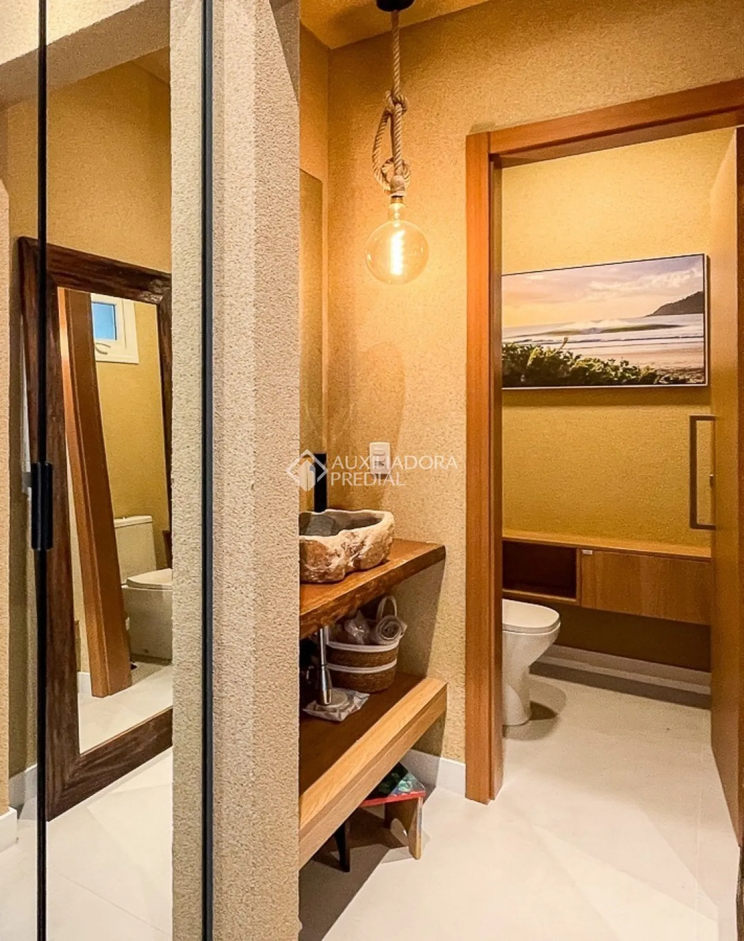 Furnished 431 m² house with 4 bedrooms and 6 bathrooms — photo 35