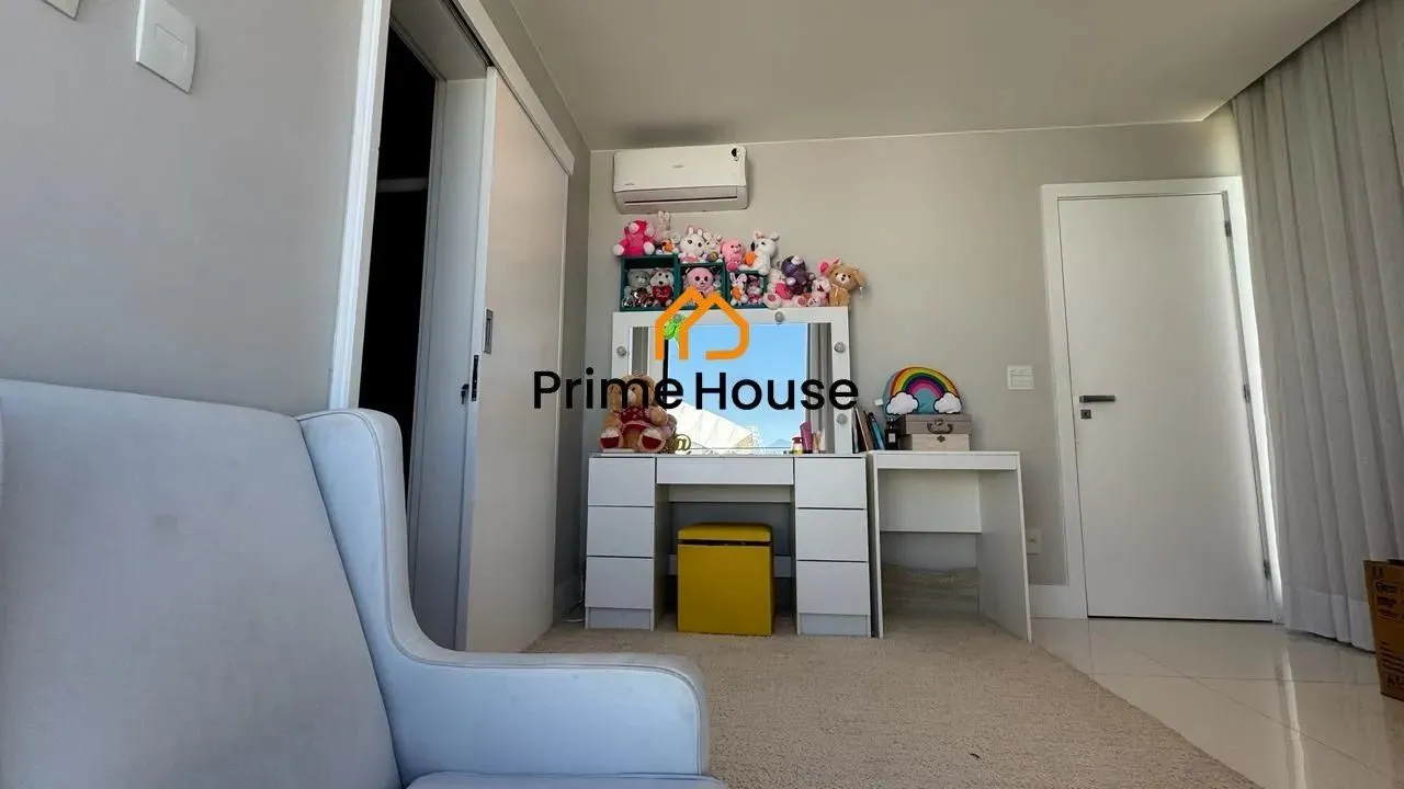 Furnished house with 4 bedrooms and 5 bathrooms — photo 17