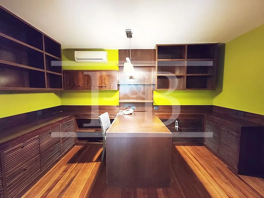 Penthouse with 4 bedrooms and 4 baths, 539 m² — photo 27