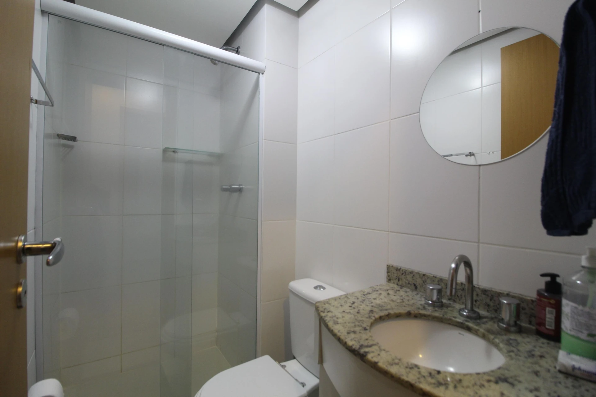 Glass-enclosed balcony in a 3-bedroom apartment, 77 m² — photo 35