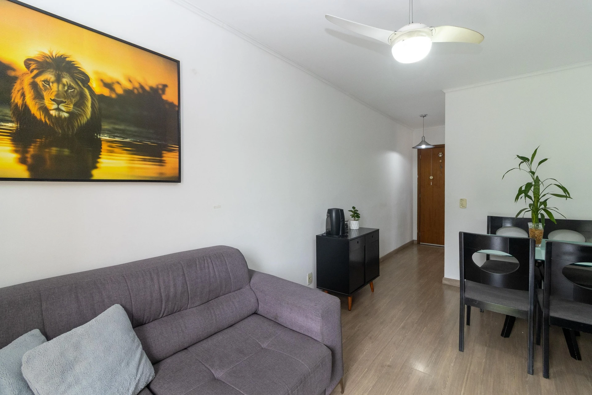 Furnished 2-bedroom apartment with balcony — photo 24