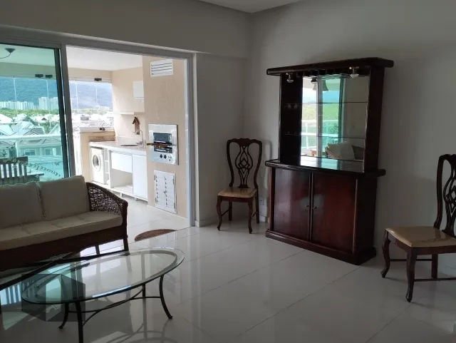 4-bedroom apartment with open-plan kitchen — photo 17