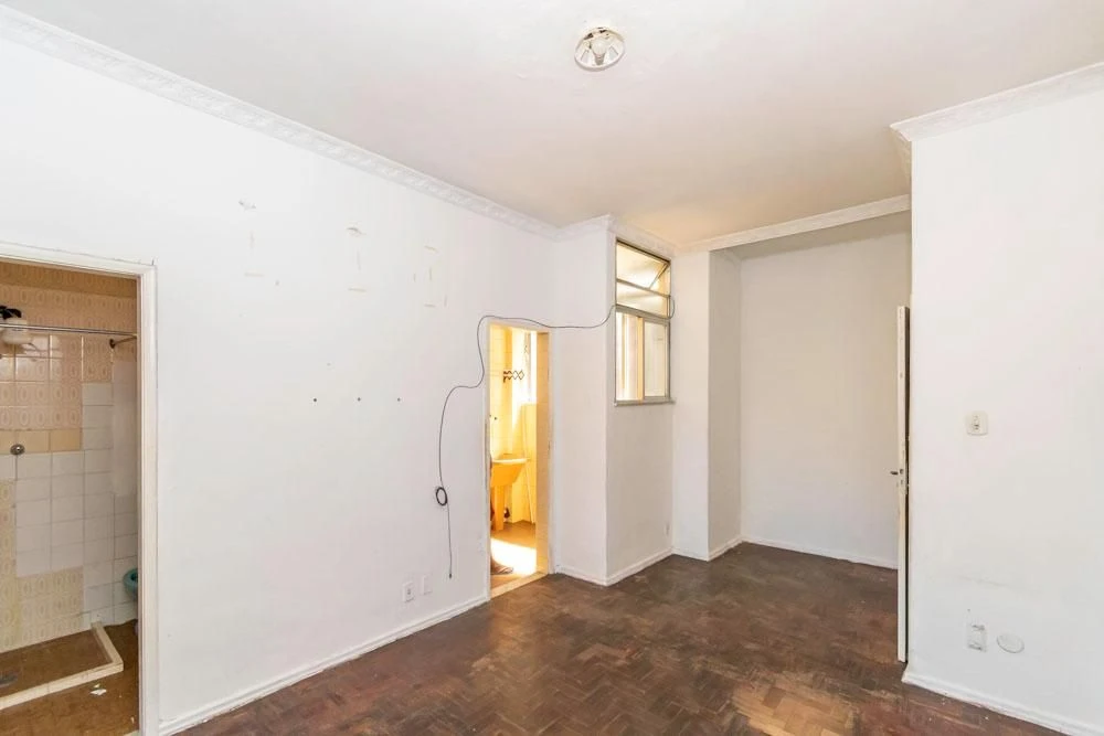 Rental apartment with a laundry area — photo 2