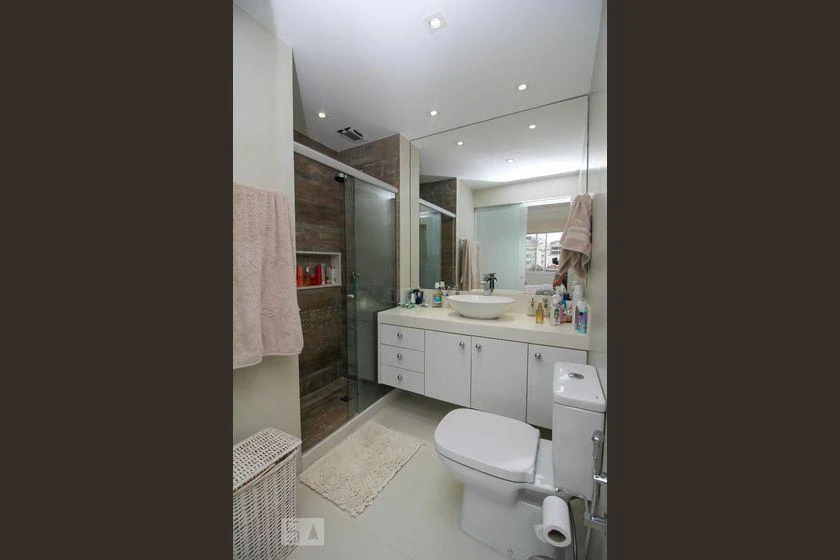 3-bedroom apartment with a glass-enclosed balcony — photo 82