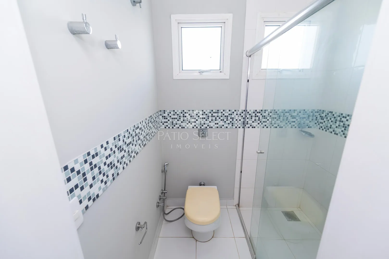 Furnished house, 305 m², with a bathtub — photo 101