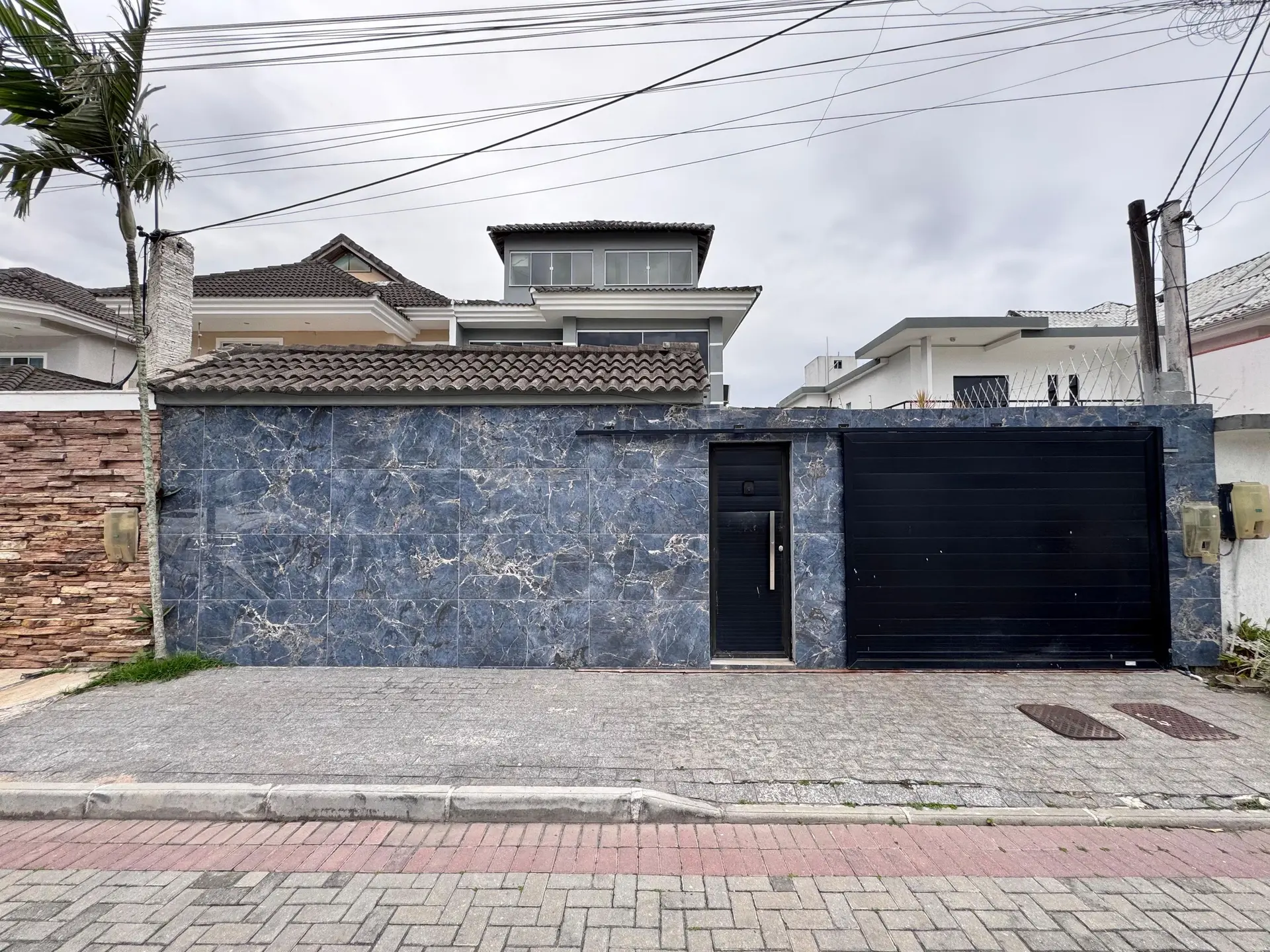 Furnished house with 5 bedrooms and 5 bathrooms — photo 72