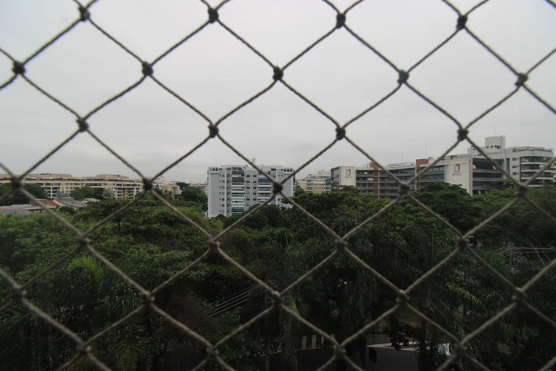 Furnished apartment, 112 m², with a glass-enclosed balcony — photo 57