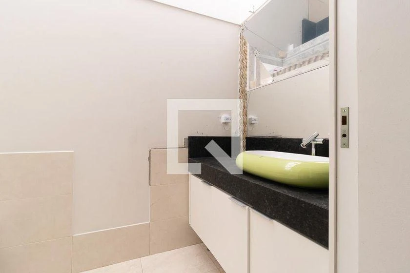 Rental house with 5 bedrooms and 290 m² — photo 18