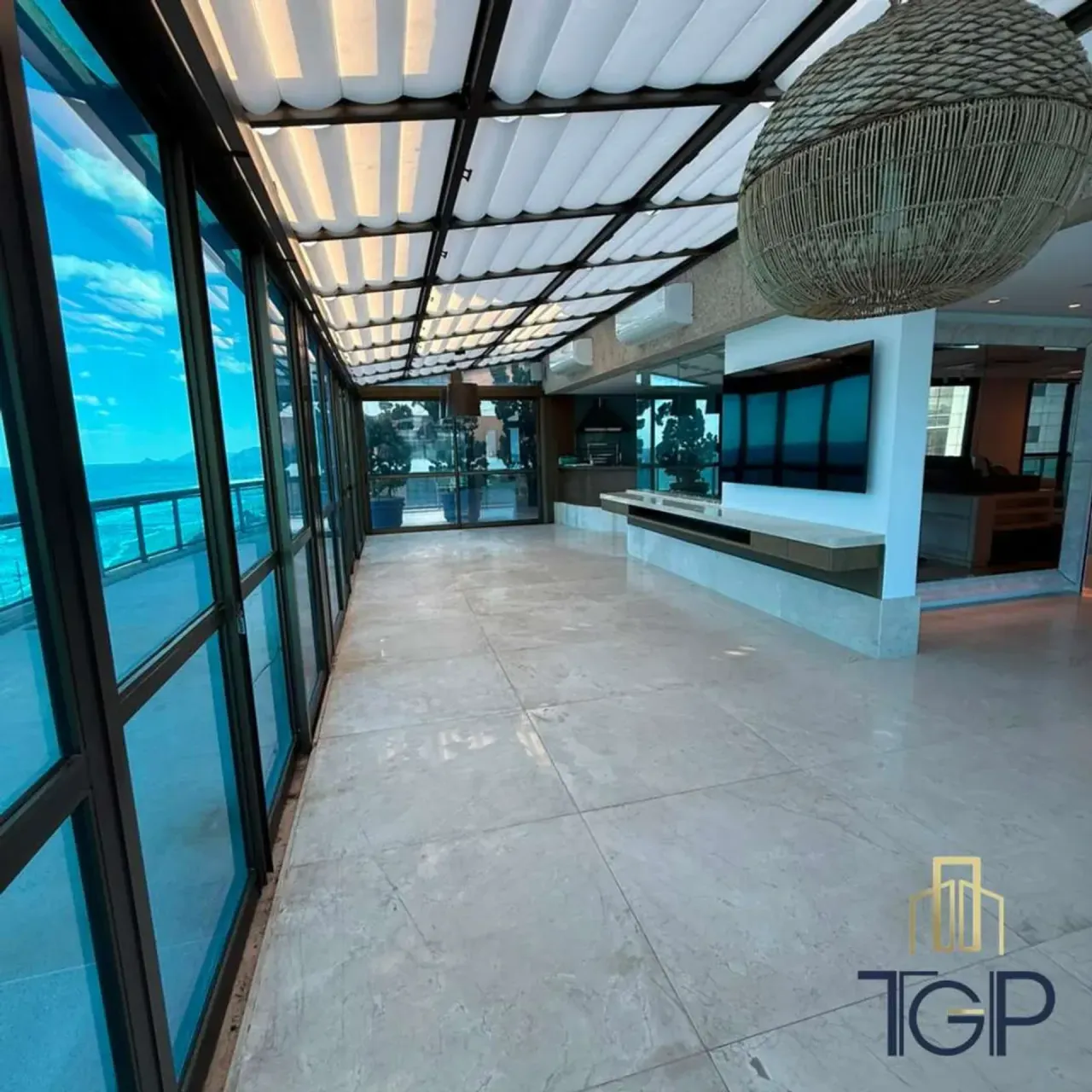 779 m² apartment with water view and 5 parking — photo 15