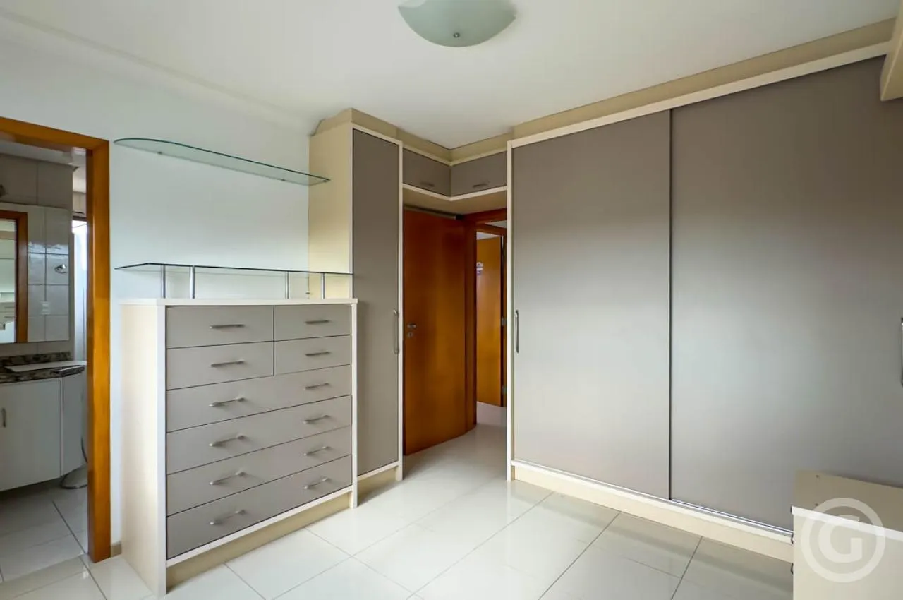 105 m² apartment with 3 bedrooms and 1 covered parking space