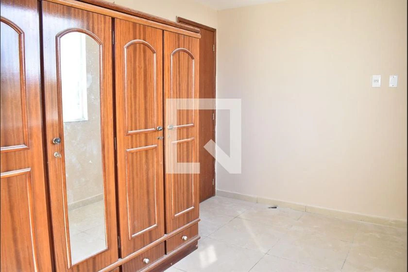 Apartment with parking and a glass-enclosed shower — photo 16
