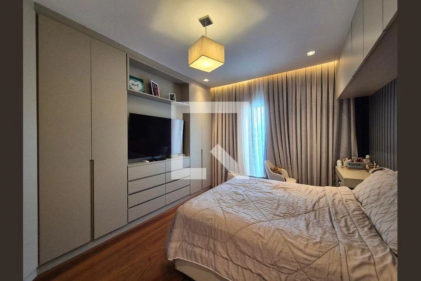 Home office in a 4-bedroom house, 373 m² — photo 19