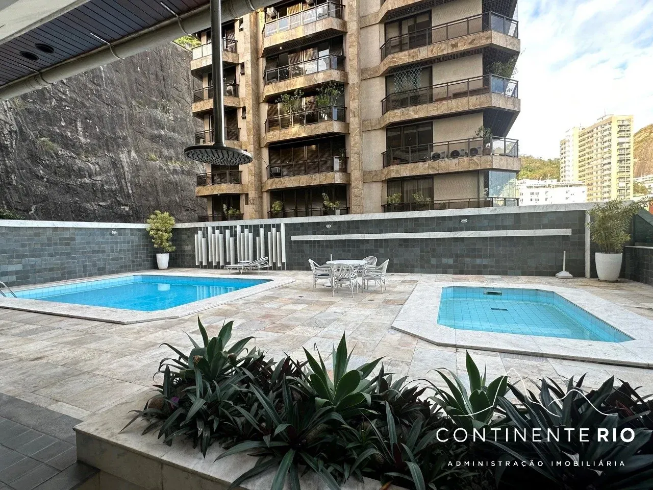 Apartamento con 4 dormitorios y balcón acristalado — photo 33