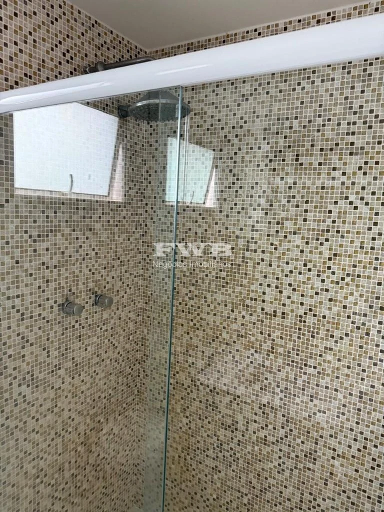 162 m² apartment with 4 bedrooms and 3 en-suites — photo 11