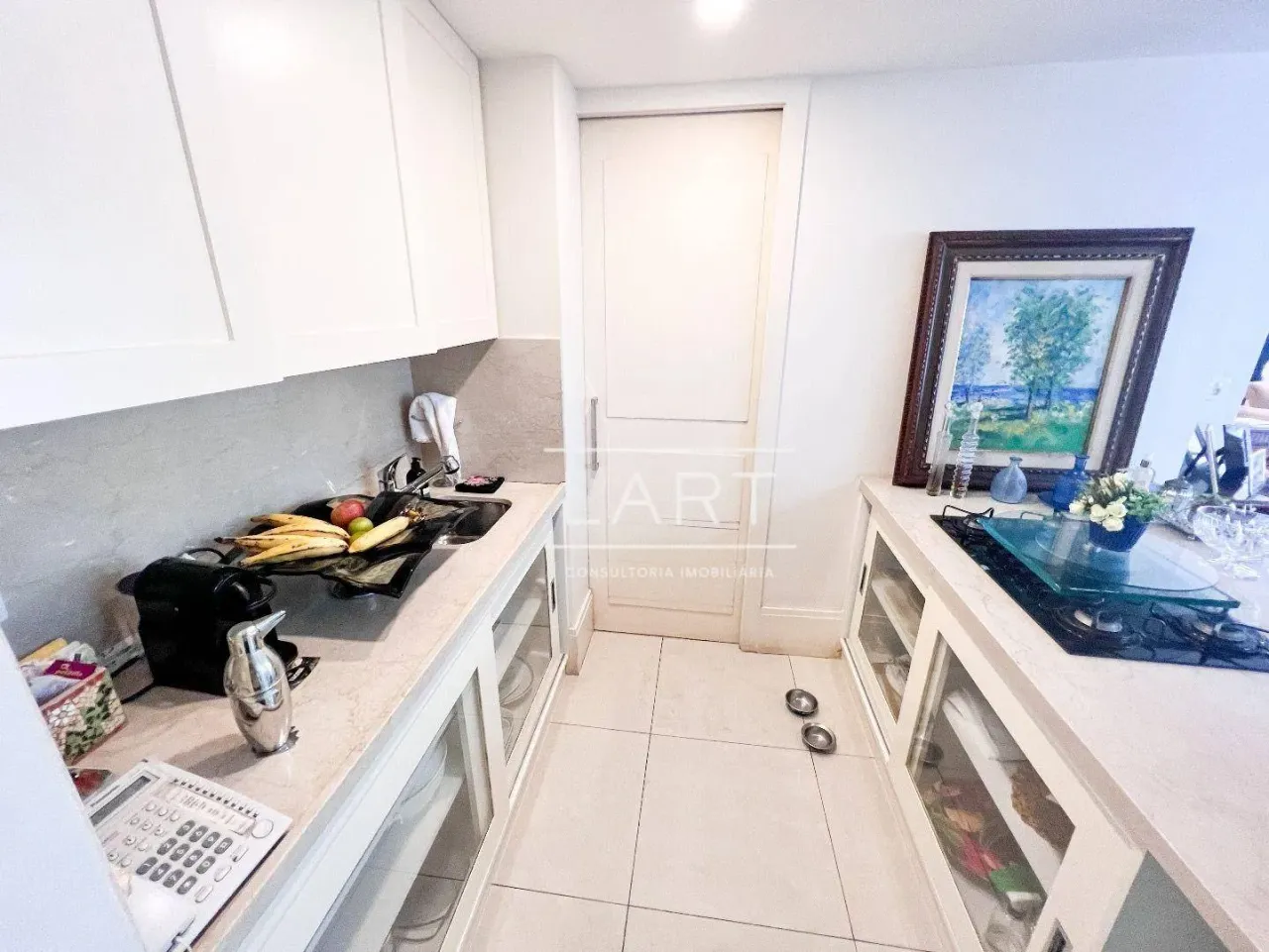 3-bedroom apartment with balcony and open-plan kitchen — photo 10