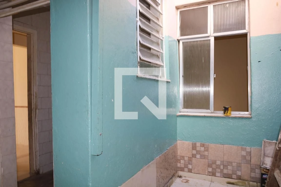 Unfurnished 2-bedroom apartment with 1 bathroom