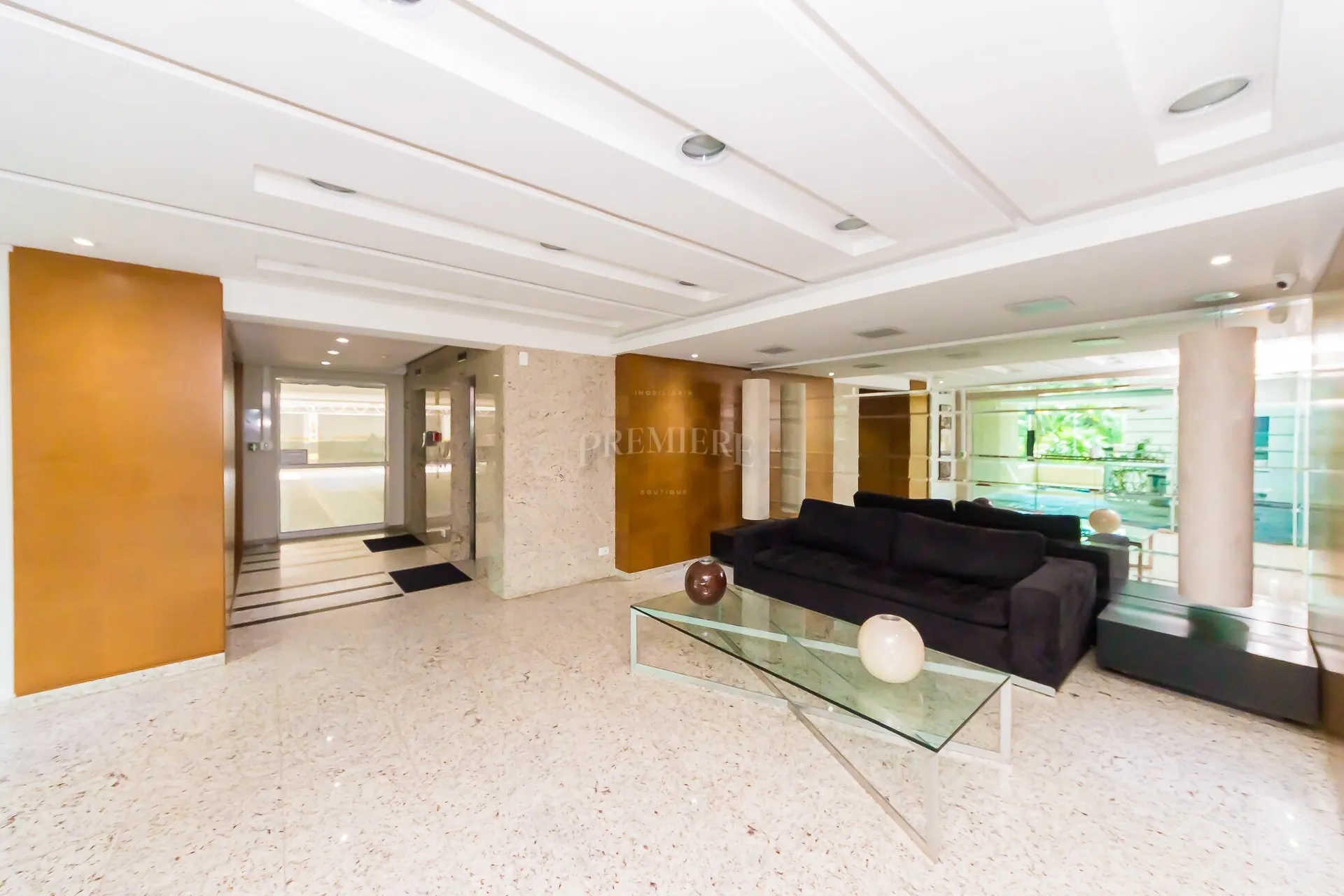 3-bedroom apartment in a building with a gym — photo 7