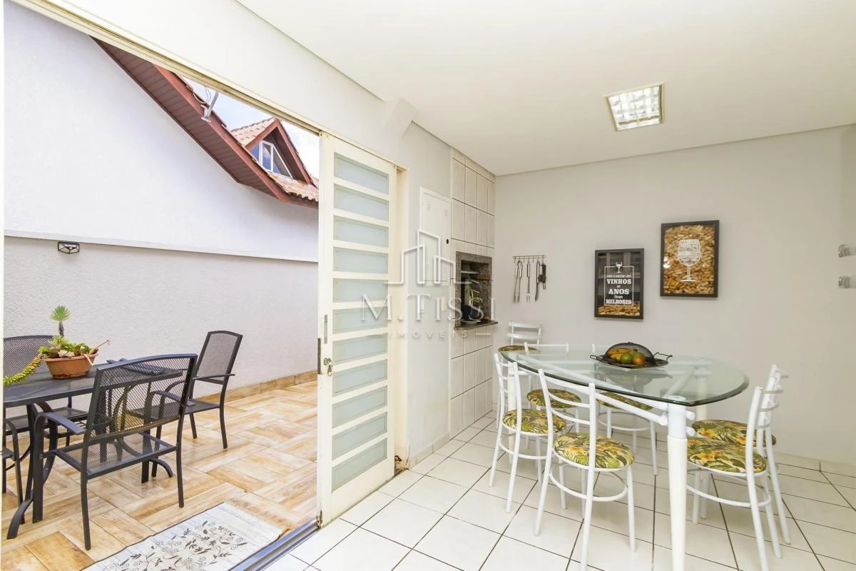Washing machine in a 3-bedroom house, 200 m² — photo 14