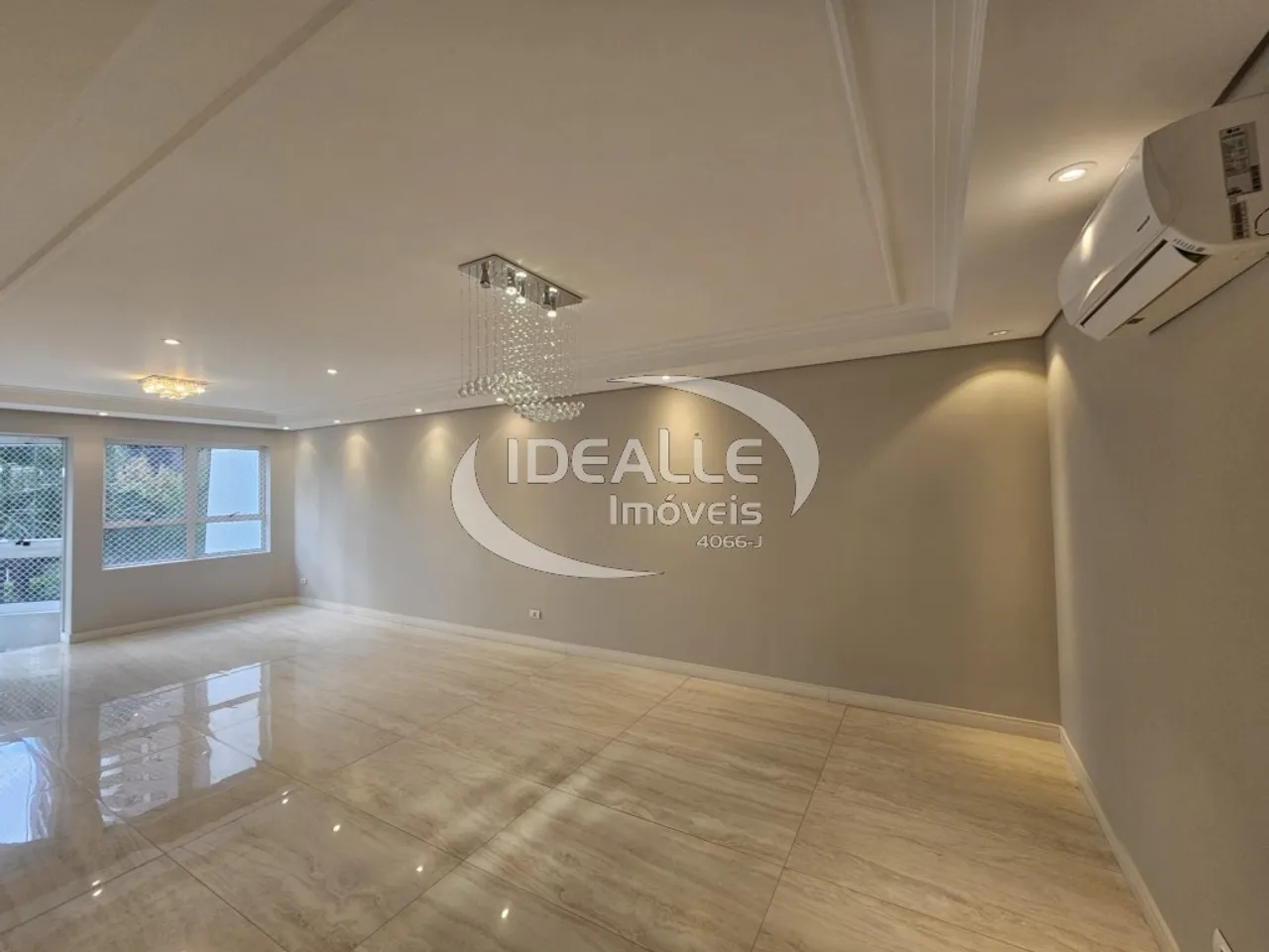 Apartamento de 3 suites con 335 m² y balcón — photo 6