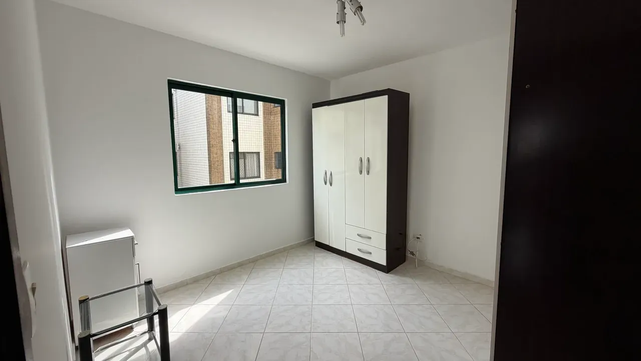 2-bedroom apartment with a washing machine in Curitiba — photo 13