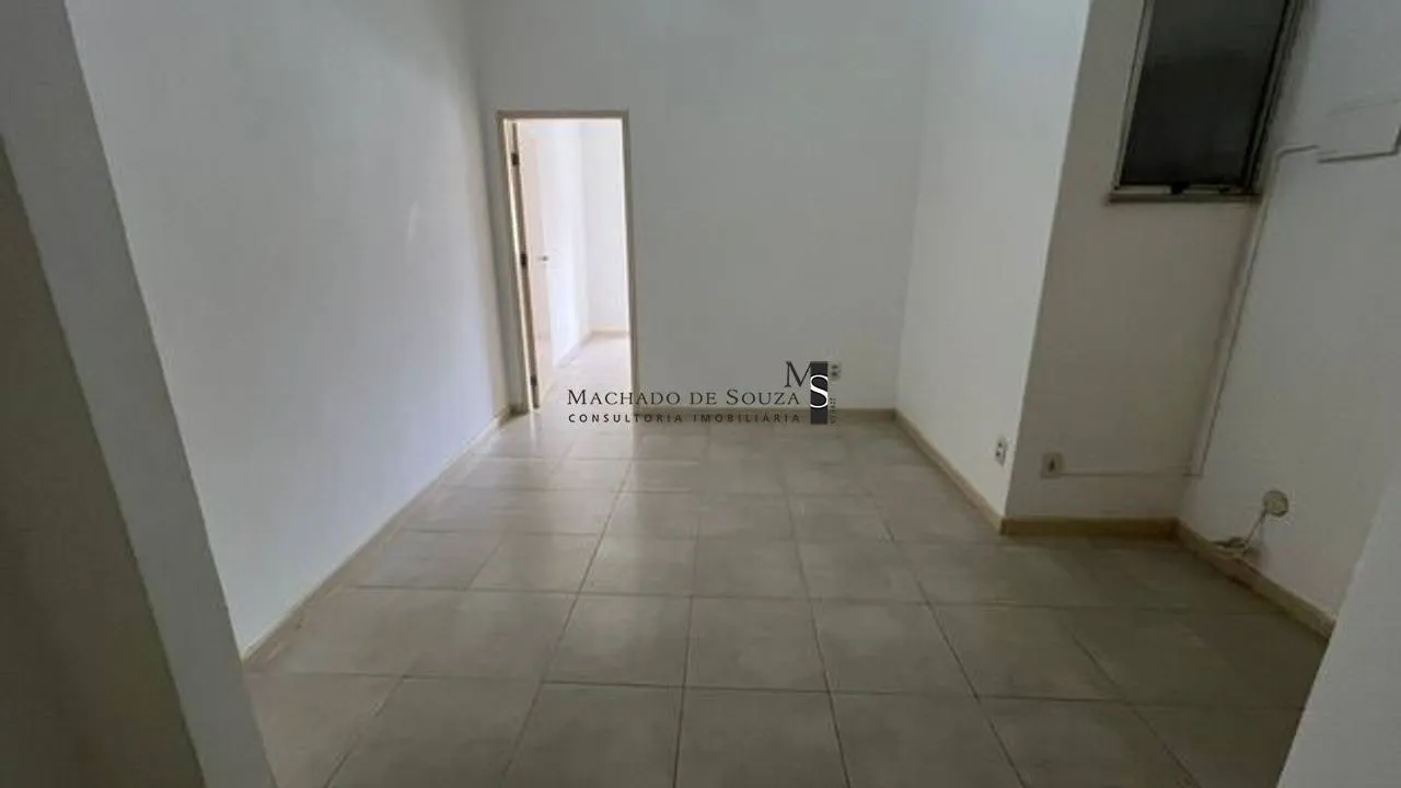 One-bedroom apartment with a mountain view in Rio de Janeiro — photo 10