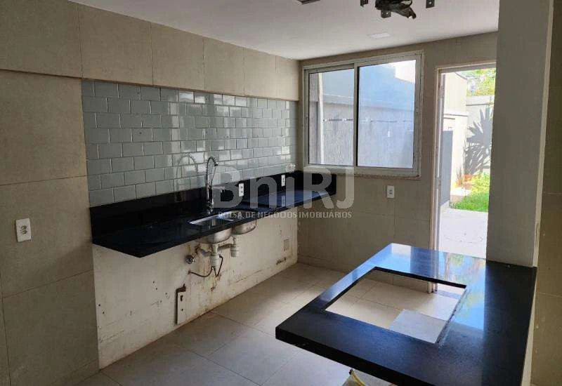 House with 6 bedrooms and 500 m² with 2 parking spaces — photo 12