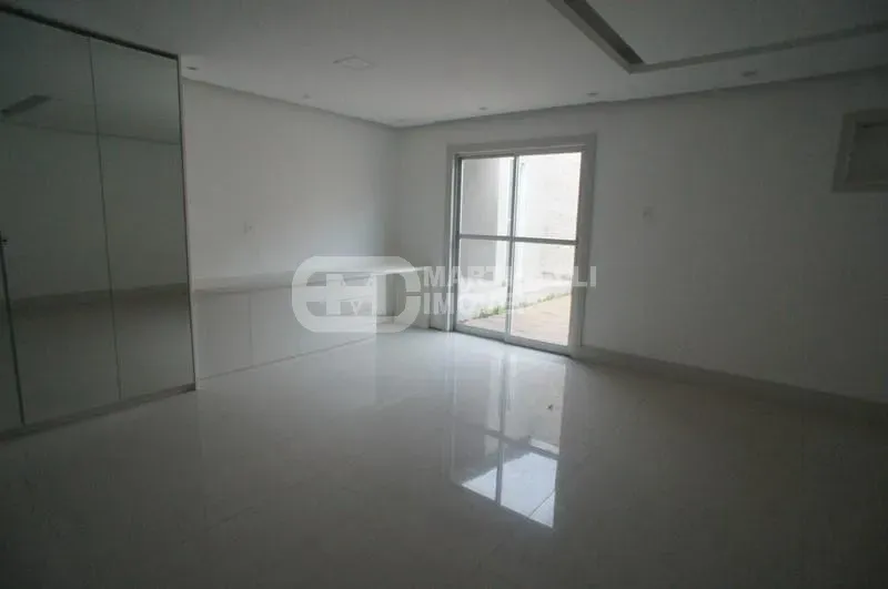 Casa de 420 m² com varanda gourmet e banheira — photo 15