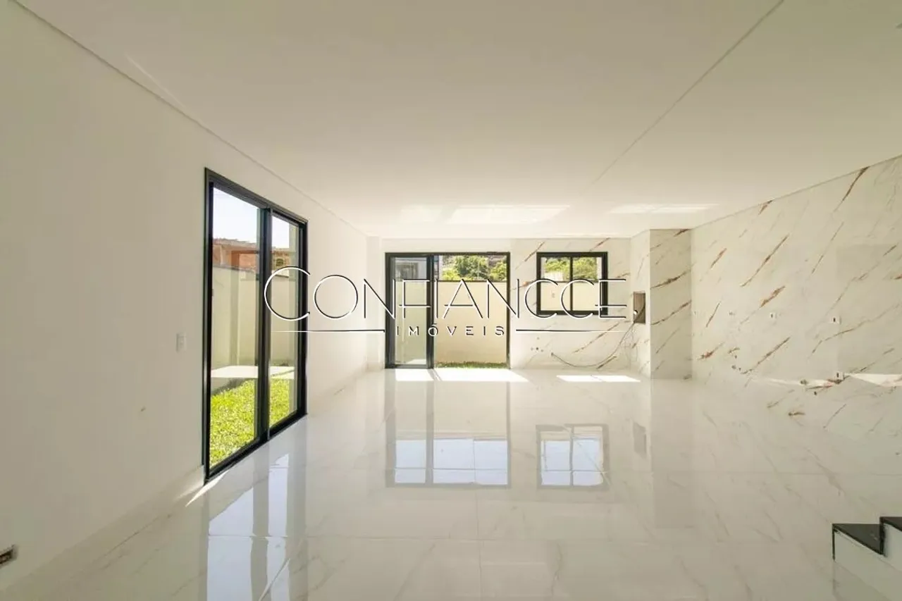Furnished 3-suite house with gas stove open-plan kitchen
