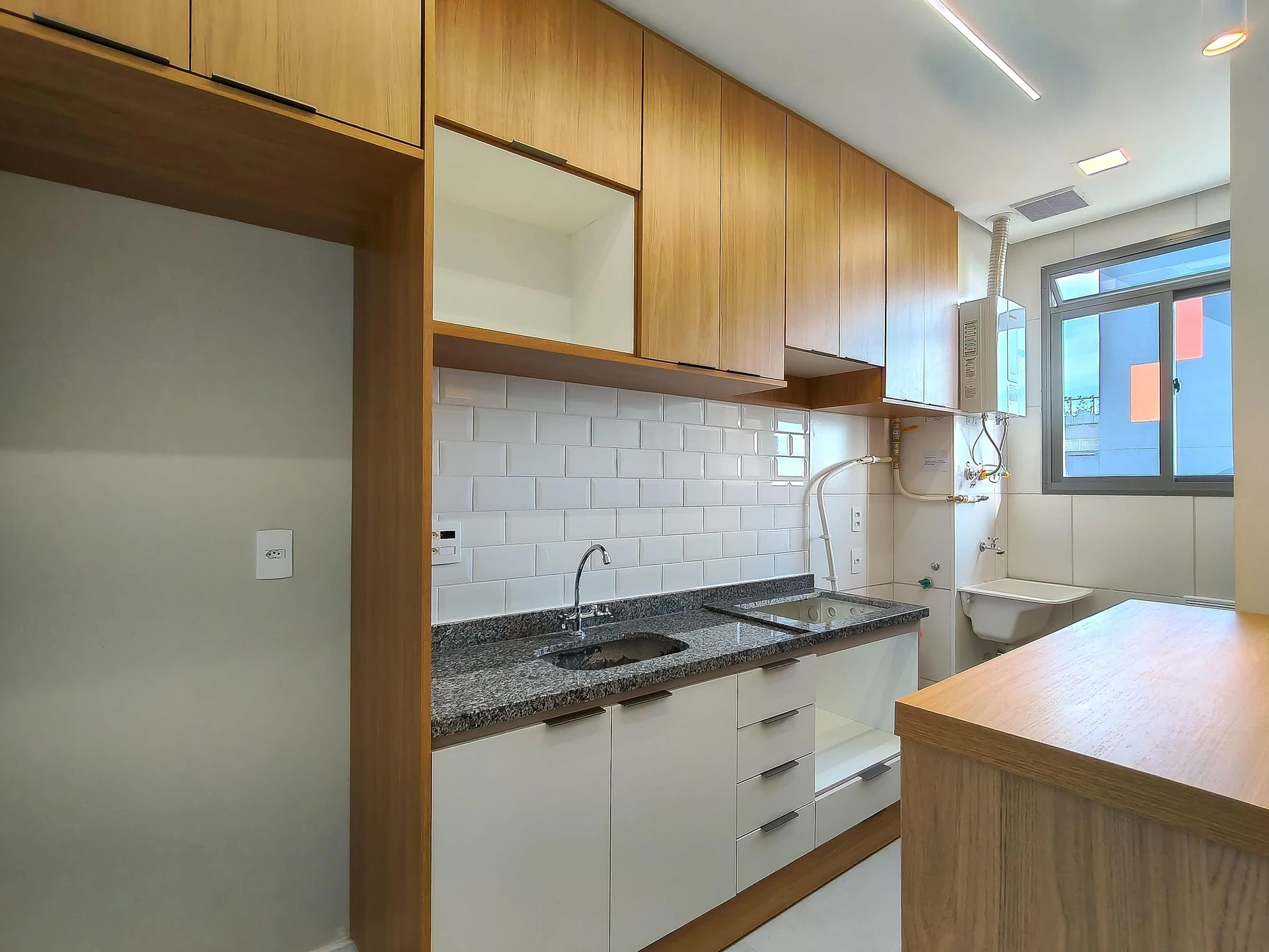 2-bedroom apartment in a building with a sauna — photo 25