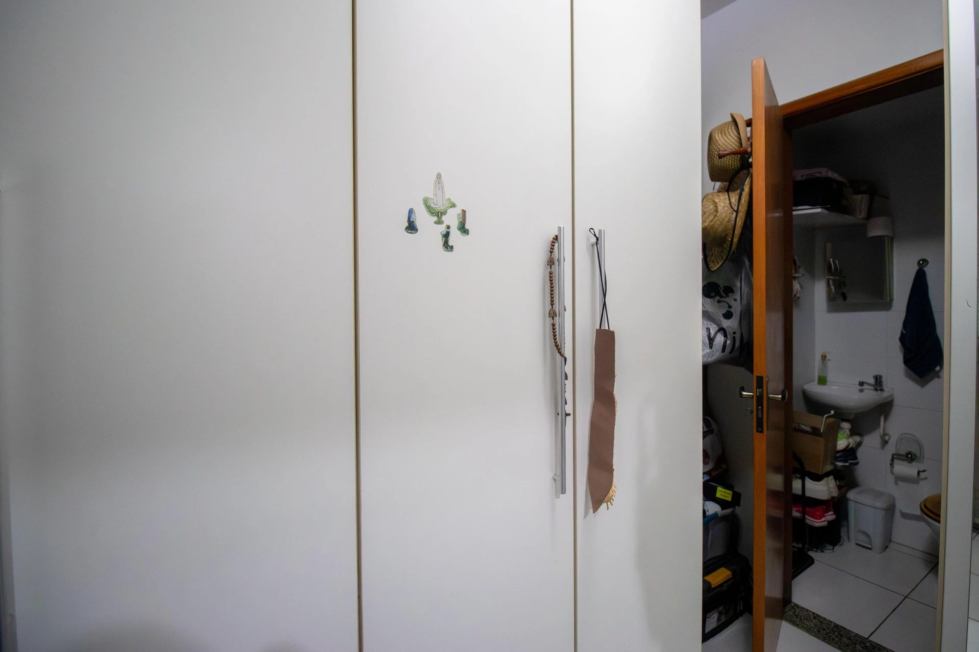 4-bedroom apartment with a balcony and 1 suite — photo 40