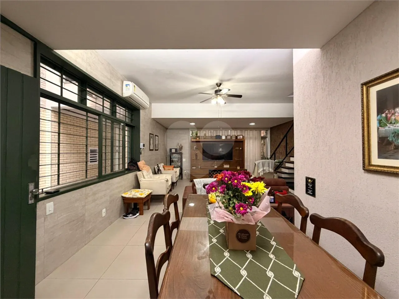 Casa com 5 quartos e 5 banheiros, varanda e janelas amplas — photo 6