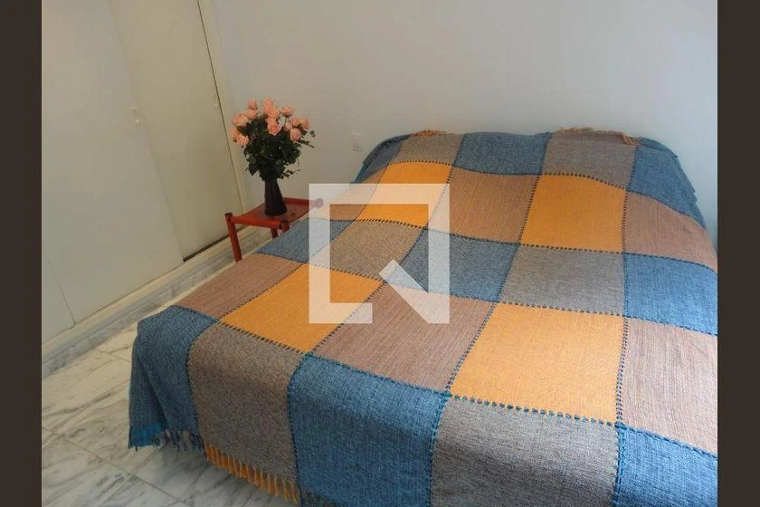 Furnished apartment with 4 bedrooms and 120 m² — photo 10