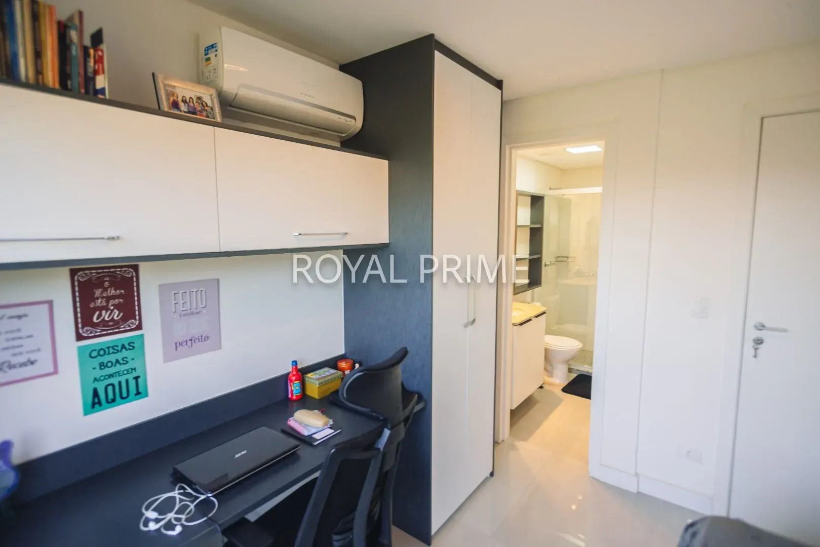 133 m² apartment with 2 en-suite bedrooms and private BBQ — photo 23