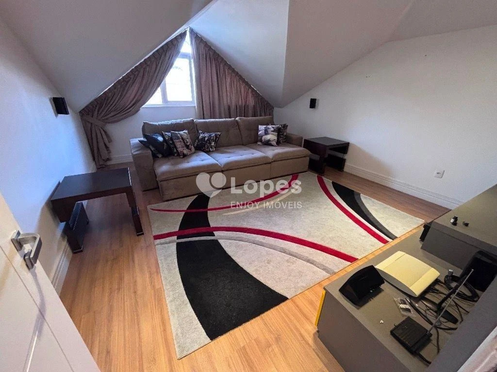 Unfurnished house with 7 bedrooms and 10 bathrooms — photo 43