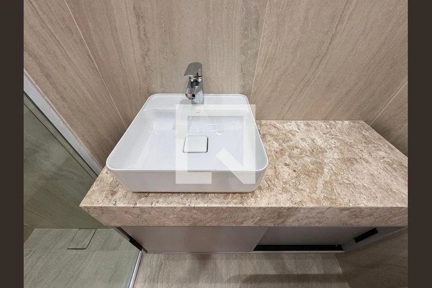 Rental apartment with 3 en-suite bedrooms and 130 m² — photo 32