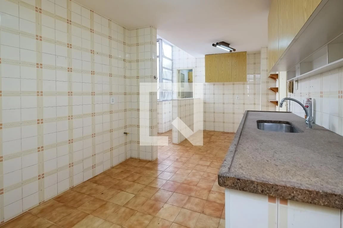 3-bedroom apartment with a mountain view in Rio de Janeiro — photo 29