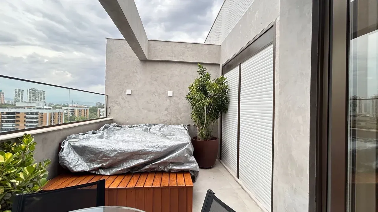 Duplex penthouse with 1 bedroom and 2 bathrooms — photo 18