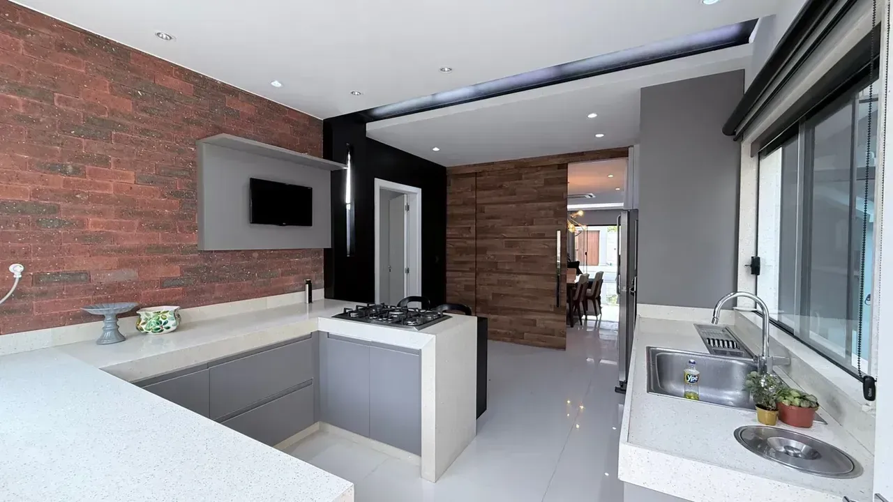Casa mobiliada com 5 quartos e cozinha integrada — photo 10