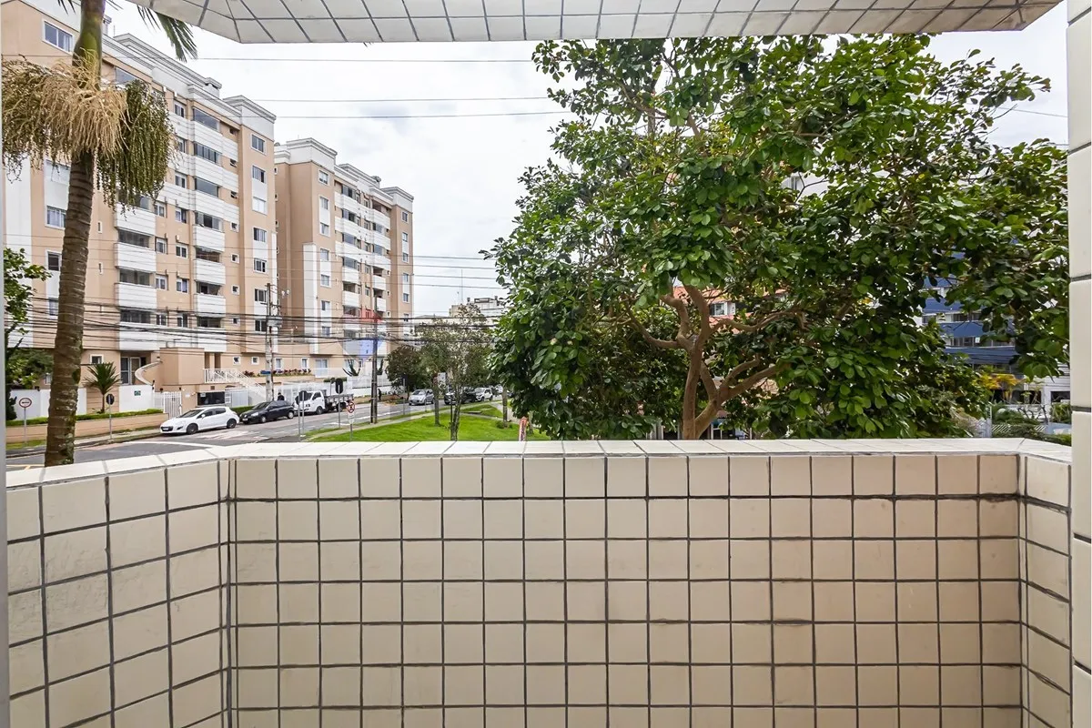 67 m² apartment with a washing machine and a bathtub — photo 41