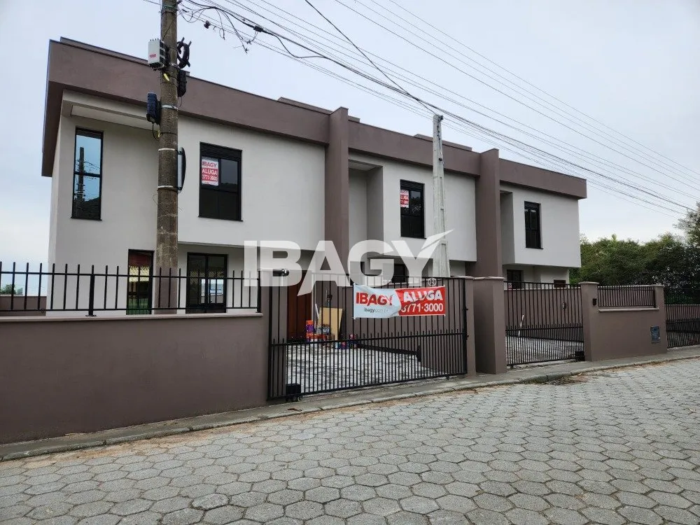 House with 3 bedrooms and an open-plan gas kitchen — photo 18