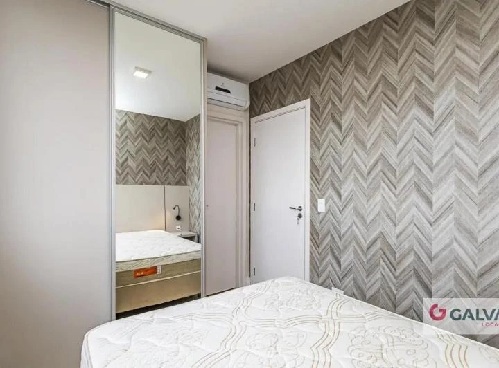 Furnished 1-bedroom apartment with open-plan kitchen — photo 10