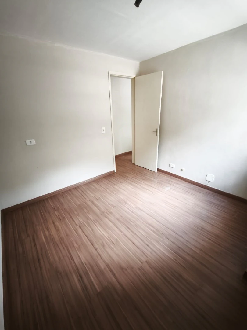 Apartment, 60 m², with wood or laminate floors — photo 3