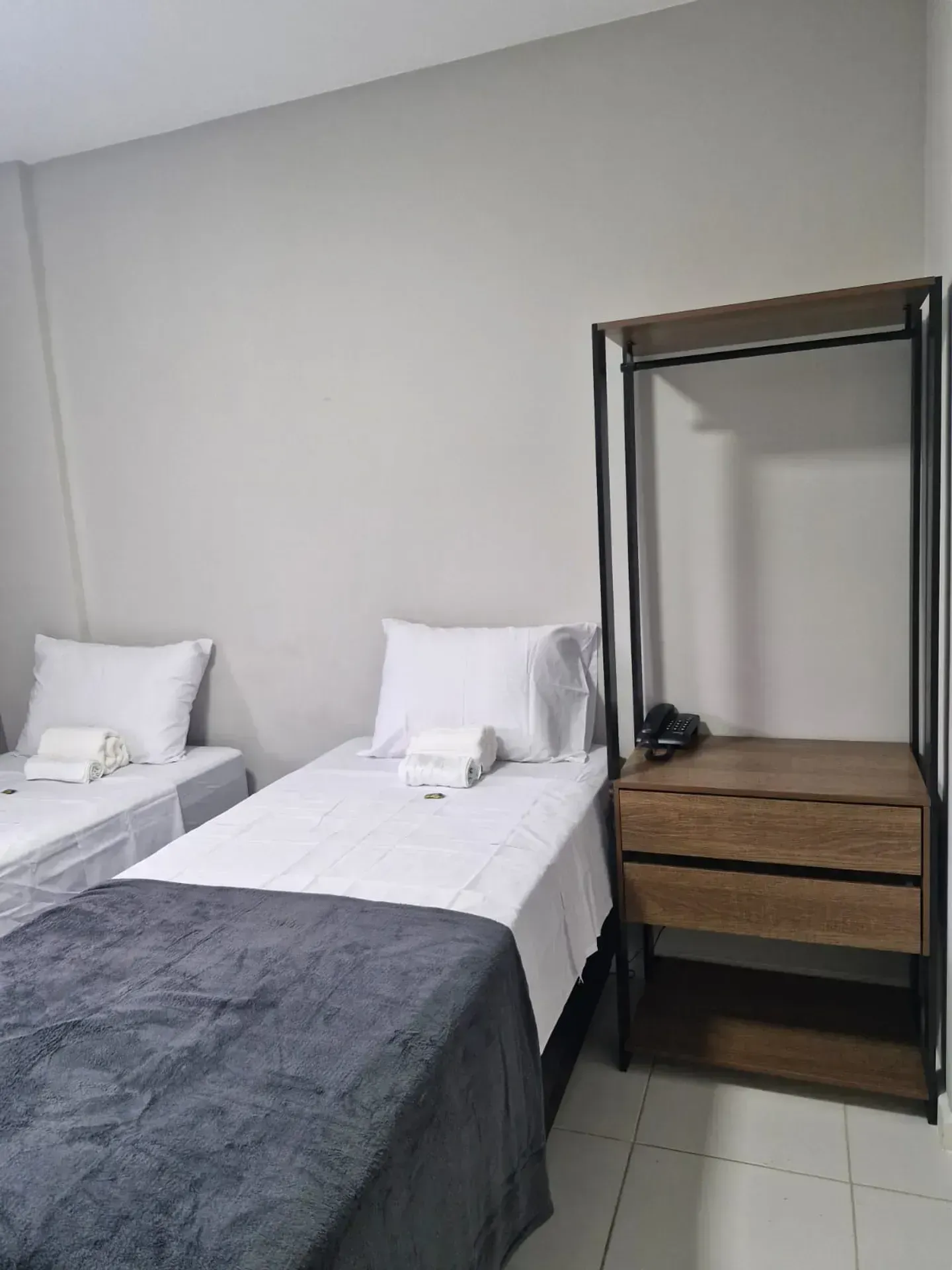 Apartamento com 2 quartos e varanda fechada de vidro — photo 14