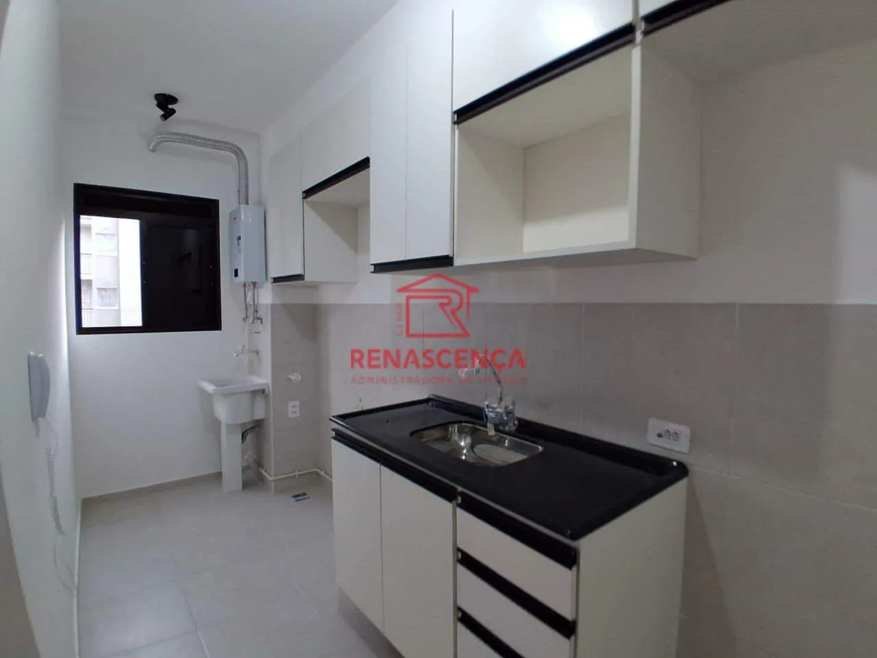 Квартира 47 м² з 2 спальнями і балконом — photo 2
